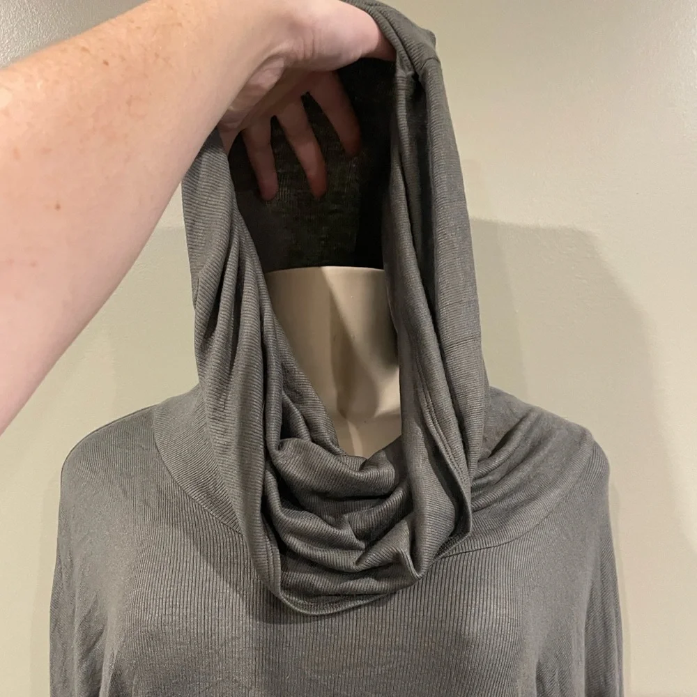 Tonic Active / Amsonia bamboo green long sleeve with cowl hood size small - Picture 4 of 8